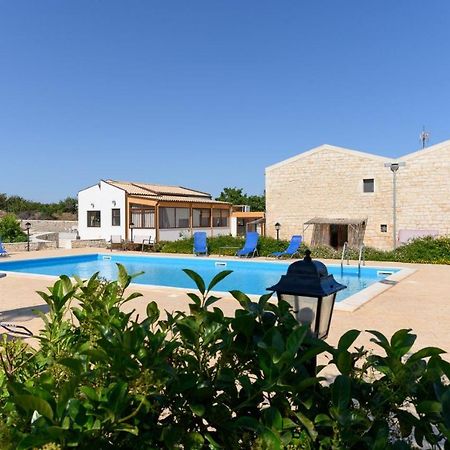 Agriturismo Tenuta Sparaceto Модика Экстерьер фото