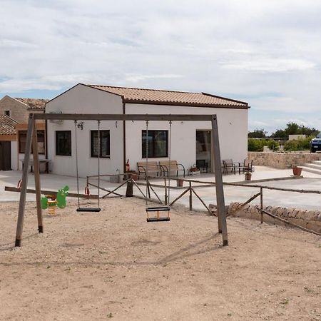 Agriturismo Tenuta Sparaceto Модика Экстерьер фото