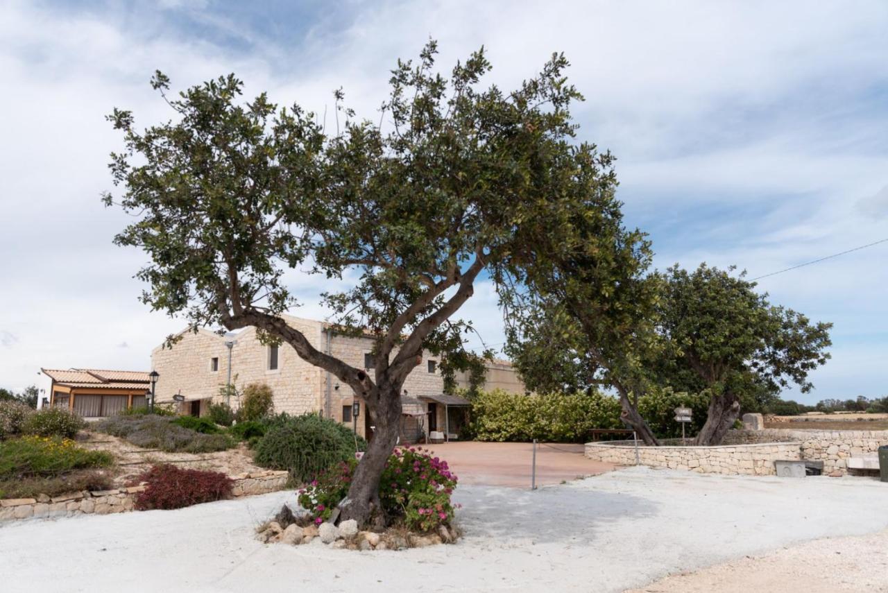 Agriturismo Tenuta Sparaceto Модика Экстерьер фото