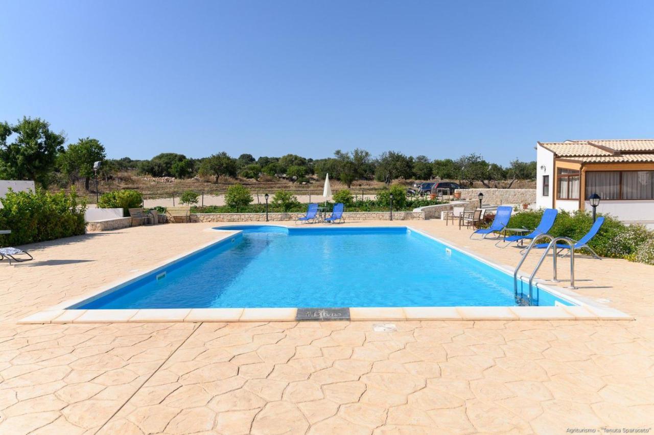 Agriturismo Tenuta Sparaceto Модика Экстерьер фото