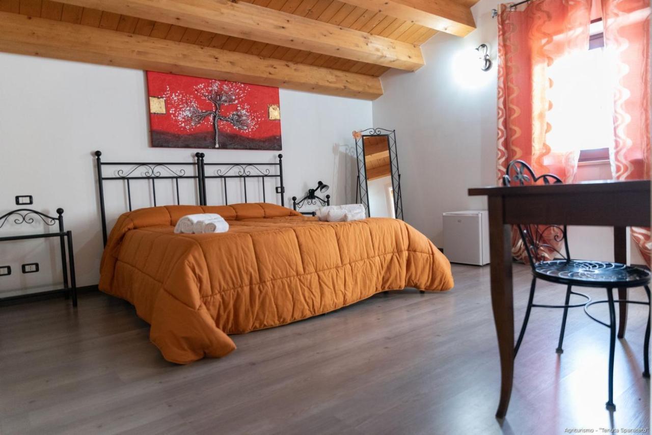 Agriturismo Tenuta Sparaceto Модика Экстерьер фото